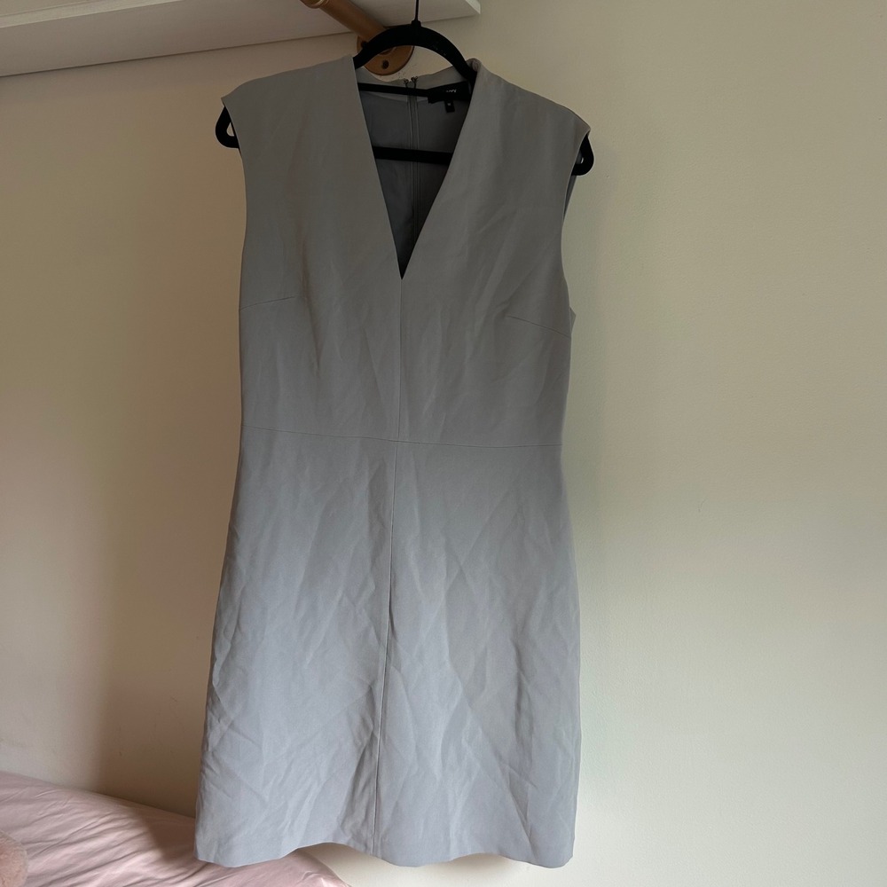 Theory Sleeveless Sheath Dress Women's Size 10 V Neck Career Office‎ Minimalist